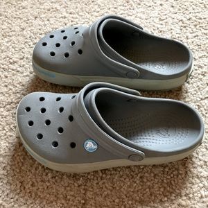 Crocs Gray Slip-on Sandals Women’s 6/Youth 4